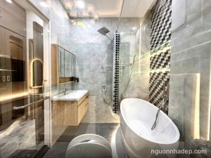 Lên sóng nhà đẹp hẻm ô tô 6m, có thang máy cạnh siêu thị Emart Phan Huy Ích